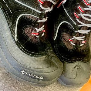 Columbia kid winter boots